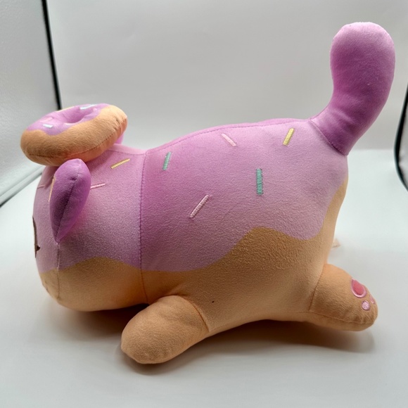 Aphmau Donut Cat Plush - Picture 4 of 6